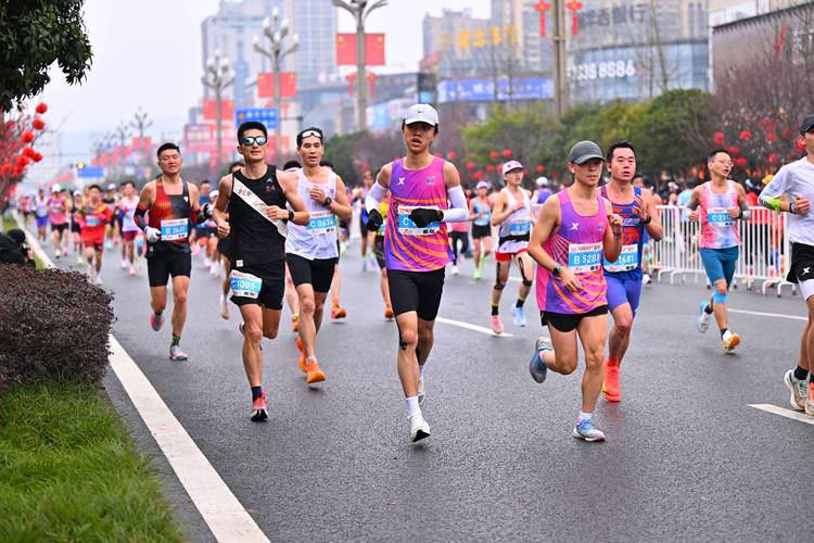 马拉松经济入侵县城;马拉松 经济
